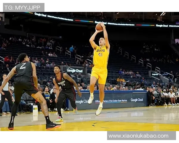 首战面对湖人手感不错，但勇士强力投手能否保持这样的水准呢？