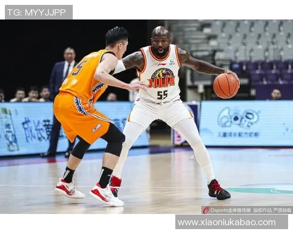 特雷·琼斯作为替补砍下10分+10助场次升至公牛队史第二